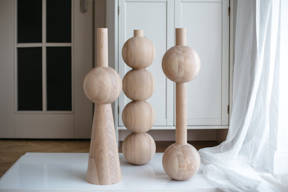 Tapered Wooden Furniture Leg with Sphere Detail – Lathe-Turned Design, H670 mm