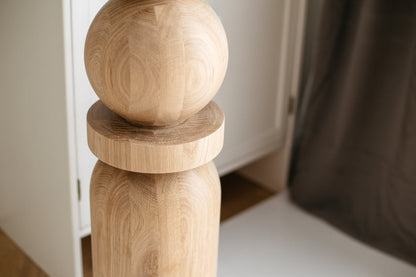 Wooden Pedestal Stand – Side Table or Plant Holder, Lathe-Turned Design, H900 mm