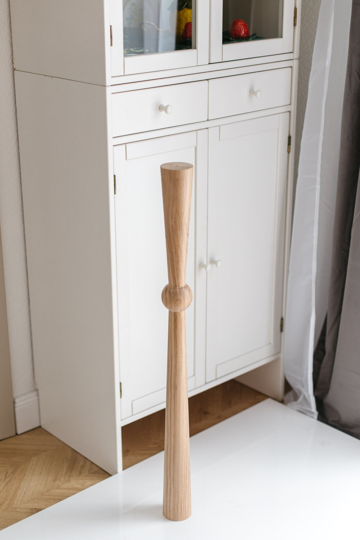 Wooden Table & Bar Leg with Center Sphere Detail – Lathe-Turned Design, H870 mm