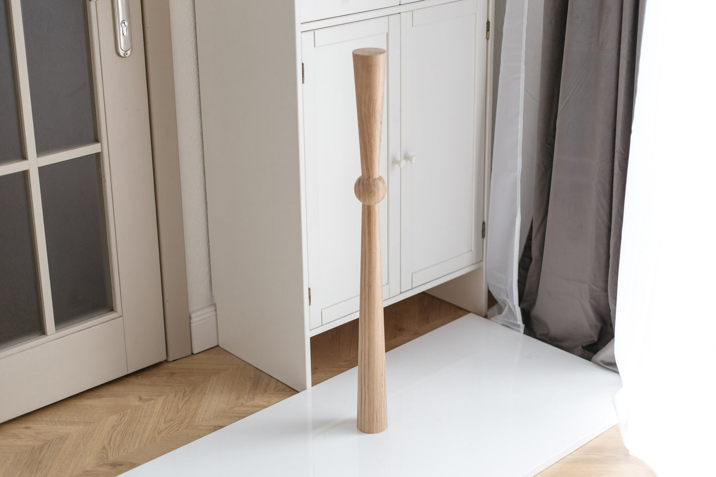 Wooden Table & Bar Leg with Center Sphere Detail – Lathe-Turned Design, H870 mm