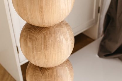 Wooden Furniture Leg with Five Sphere Details – Lathe-Turned Design, H890 mm